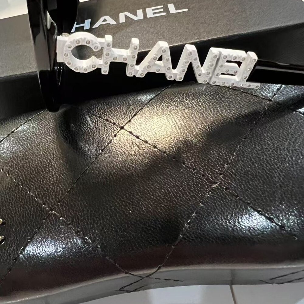 Authentic CHANEL Sunglasses Women's Polarized-Black/White CC Logo New With Box - Picture 3 of 9